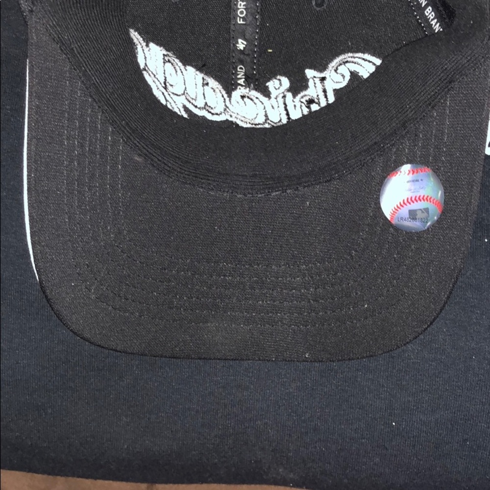 hat. - Picture 6 of 6